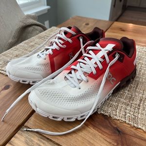 Women's ON Running On Cloudflow Size 10